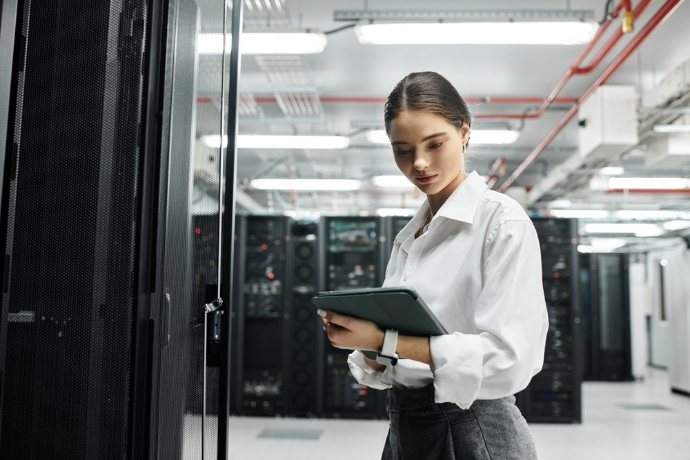Australian College of Information Technology & Institute of Film and Television|Data CenterA,Skilled,It,Specialist,In,A,White,Shirt,Operates,Hardware